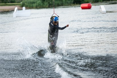 Čiuožkite vandenlente „Wake Inn“ parke
