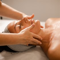 Švytėjimo suteikianti veido procedūra PHFORMULA