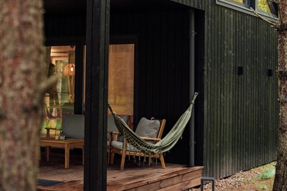 Nakvynė namelyje „Miško kortai“ + pramogos 