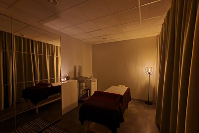 Kaklo, galvos, pečių ir nugaros masažas
