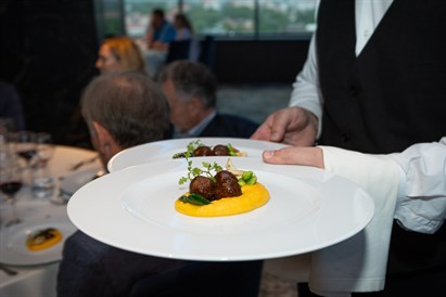 1 nakvynė „Vilnius Park Plaza“ su vakariene