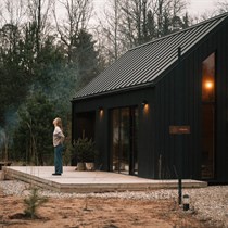 Išskirtinė nakvynė miško namelyje šeimai