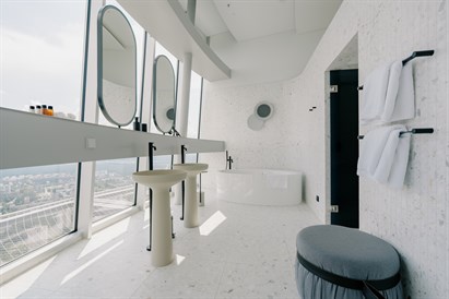 1 n. TV bokšto apartamentuose UPĖ dviem