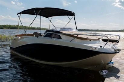 Pasiplaukiojimas kateriu „Molėtai Resort“