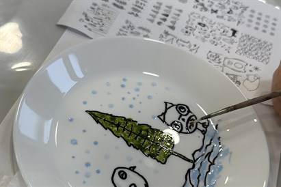 Tapybos ant keramikos dirbtuvės