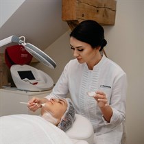 Veido procedūra „PH Formula A.C.N.E.“