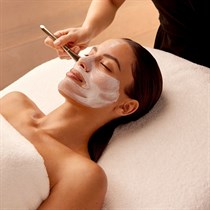 Drėkinamoji veido procedūra visiems odos tipams