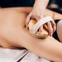 Viso kūno masažas su šveitimu