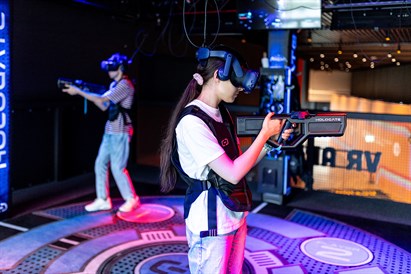 Žaidimas „Laser TAG“ arenoje dviem d. d.