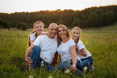 Profesionali šeimos fotosesija studijoje arba lauke