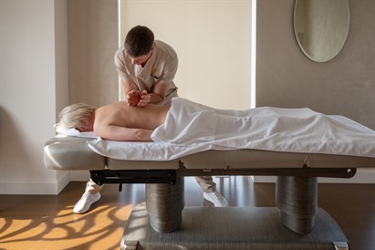 Giliųjų nugaros audinių masažas + dovana 