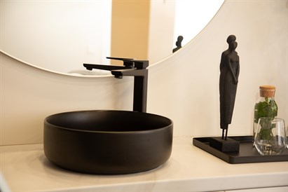 Stangrinamasis veido masažas su GUA SHA