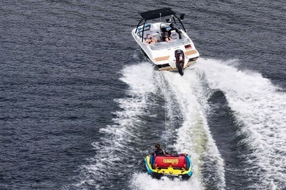 Vandens pramogos „Molėtai Resort“