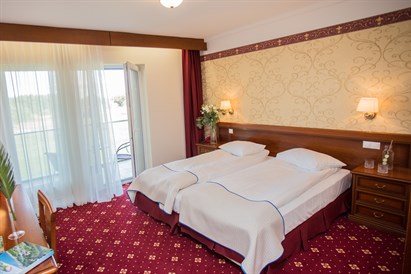 Dvi naktys „Amber Palace“ dviem su vakariene