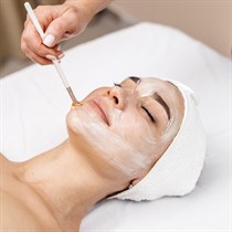 Veido odą gaivinanti procedūra + presoterapija