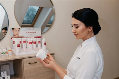 Veido procedūra „PH Formula A.C.N.E.“