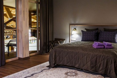 Nakvynė d.d. „Royal Horse Resort“ kotedže grupei