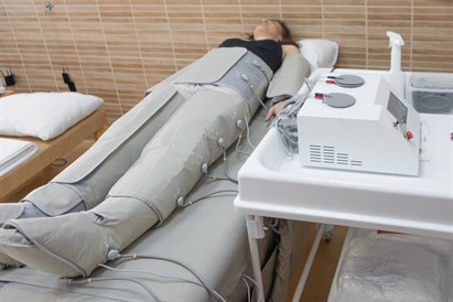 Limfodrenažinis masažas su aparatu