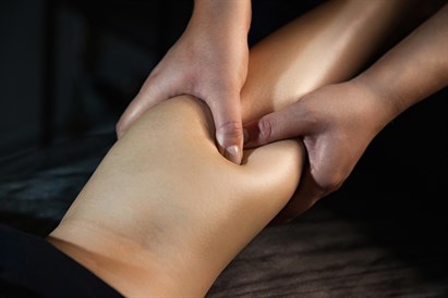 Giluminis kojų masažas