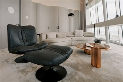 1 n. TV bokšto apartamentuose UPĖ dviem