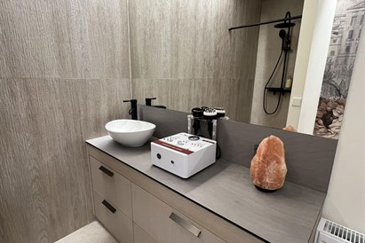 SPA manikiūras su masažu + gelinis lakavimas
