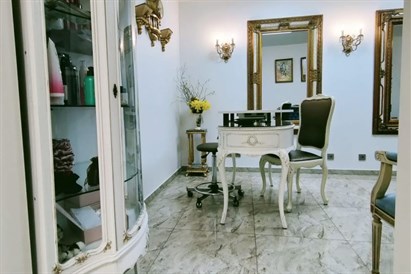 Kirpimas karštomis žirklėmis Šiauliuose