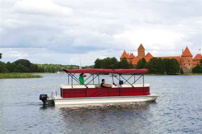 Pasimėgaukite plaukimu Galvės ežere ir iškyla