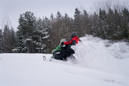 Nuotykiai su sniego motociklu