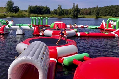 „Jump Out“ vandens pramogos šeimai Birštone