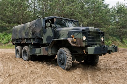 Vairuok sunkvežimį „AM General M925“