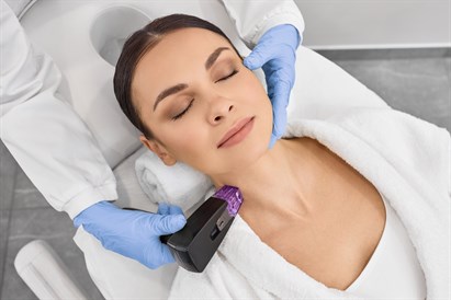 Stangrinamoji radijo dažnių procedūra veidui