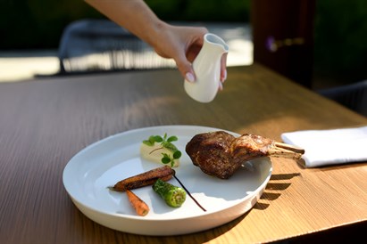 3 patiekalų lėtojo maisto vakarienė dviem „Monist“