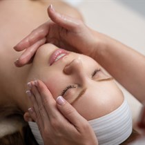 Veido kontūrų ryškinimas su INDIBA ACTIV