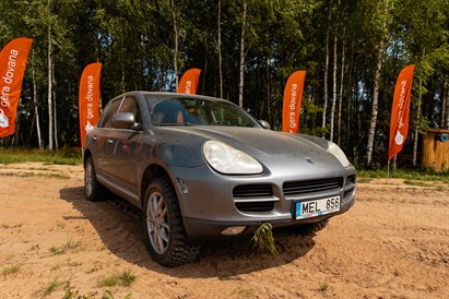 Patirk visą PORSCHE galią bekelės trasoje