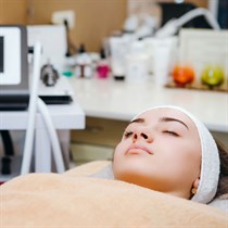 Veido masažas su aparatu „Starvac DXlight“