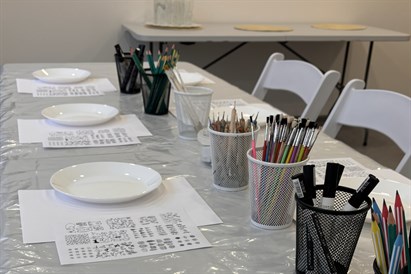 Tapybos ant keramikos dirbtuvės dviem