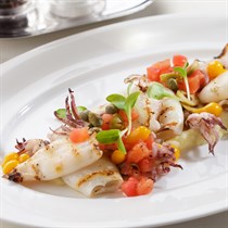 Vakarienė bare „California Bar & Restaurant“