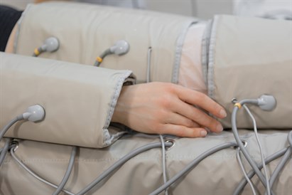 Limfodrenažinis masažas su aparatu