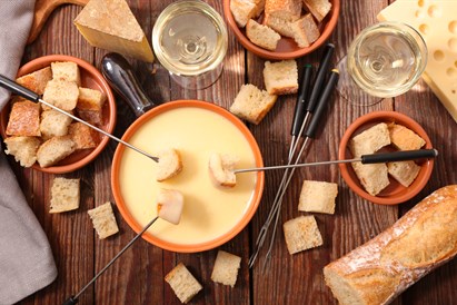Autentiška šveicariško sūrio fondiu degustacija dviem