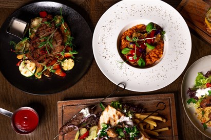 „MeatUp“ ant žarijų keptų mėsų rinkinys