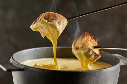 Autentiška šveicariško sūrio fondiu degustacija dviem
