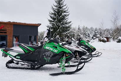 Nuotykiai su sniego motociklu