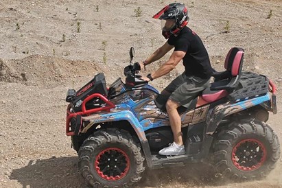 Pasivažinėjimas keturračiu bekelės trasa