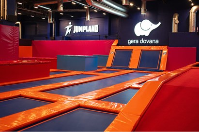 Apsilankykite batutų ir pramogų parke JUMPLAND