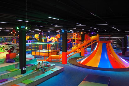 Nuotykis pramogų parke „360 Arena“ dviem + pica