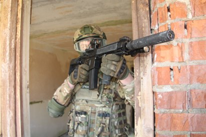 Šventė su šratasvydžio žaidimu „Airsoft War“