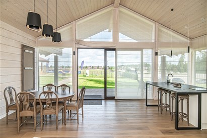 Nakvynė „Royal Horse Resort“ namelyje grupei + pusryčiai