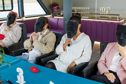 Mafijos žaidimas plaukiant laivu