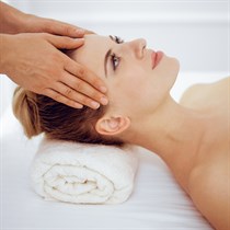 Japoniškas kobido veido masažas „DermaSurgic“