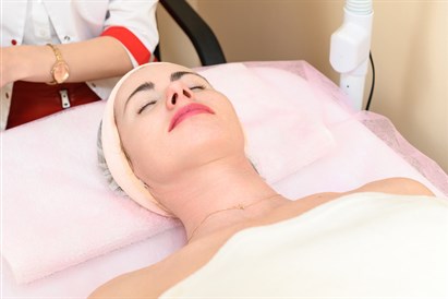 Neinvazinė karboksiterapija + kolageno terapija